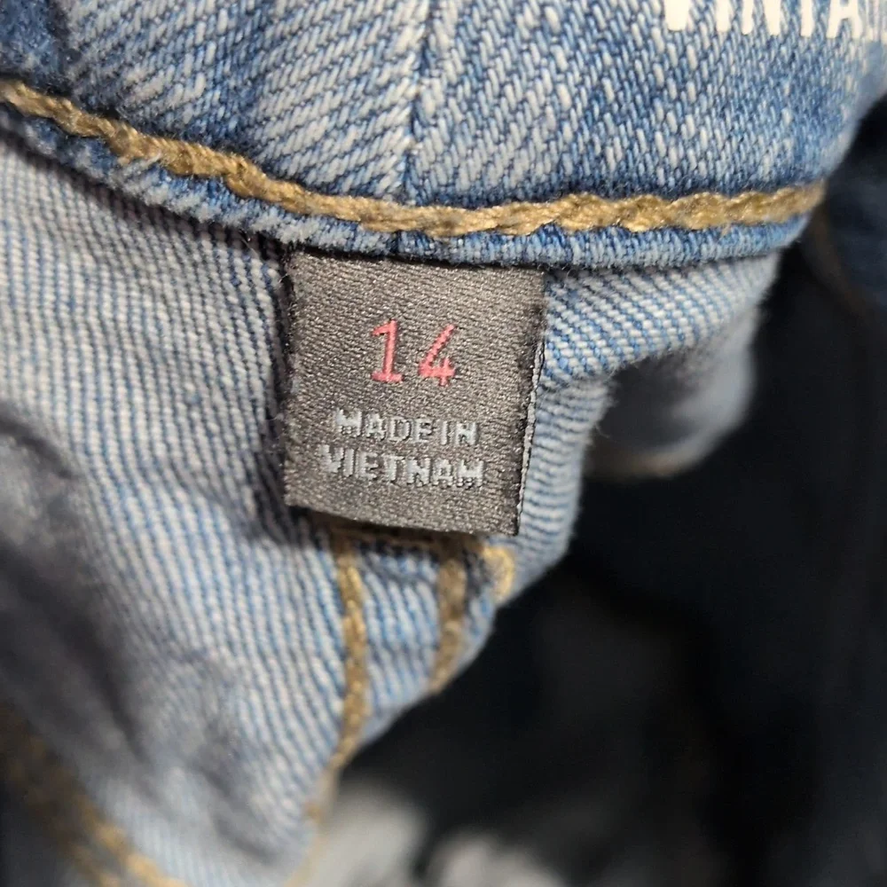 Torrid 5" Denim Shorts Sz 14 Vintage Stretch Light Wash High Rise - Picture 8 of 8